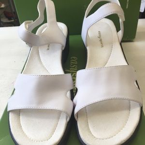 Easy spirit Lovelleres white sandal NWT